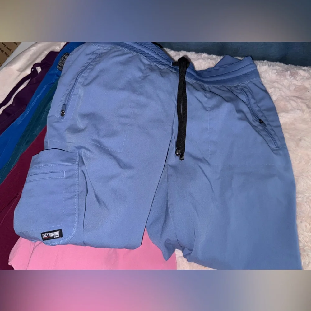 SCRUBS Bundle of 7 Assorted Color Activewear Pants Dickies & More - XS to S - Picture 13 of 16